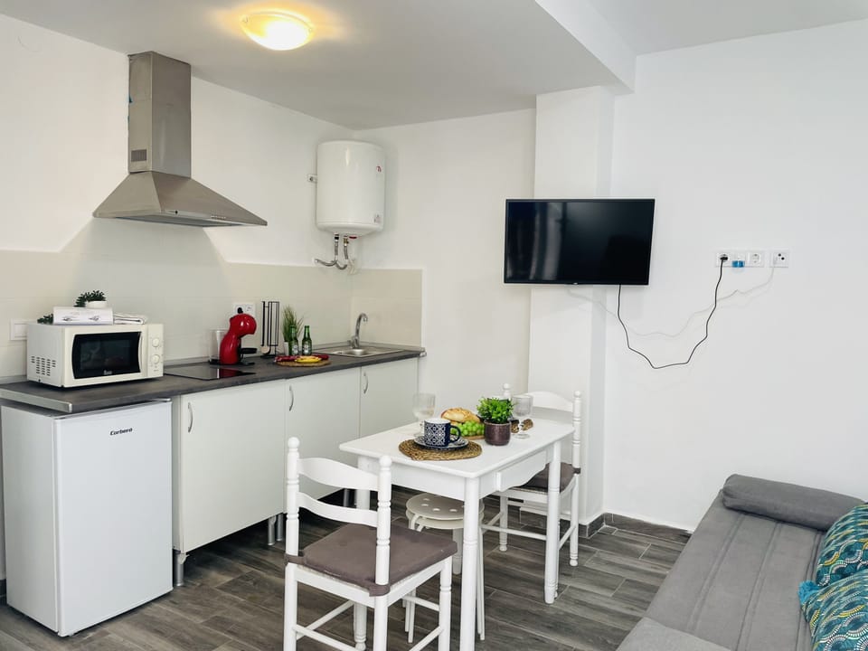 House, Smoking | 1 bedroom