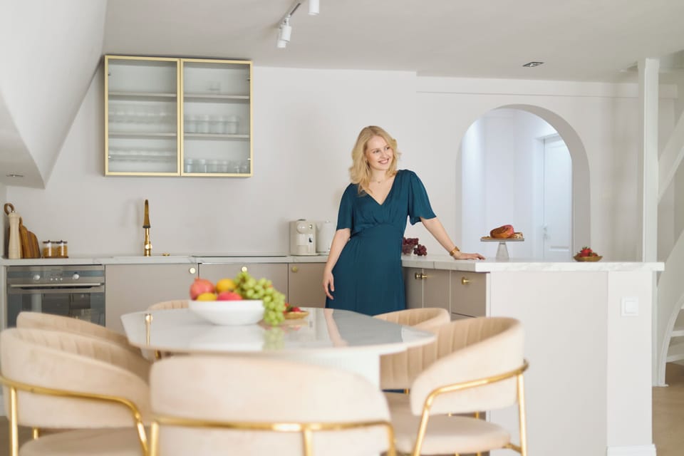 Family Penthouse | Private kitchenette | Full-size fridge, microwave, oven, stovetop