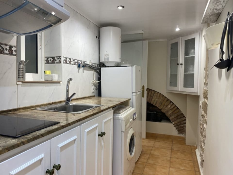 House | 1 bedroom