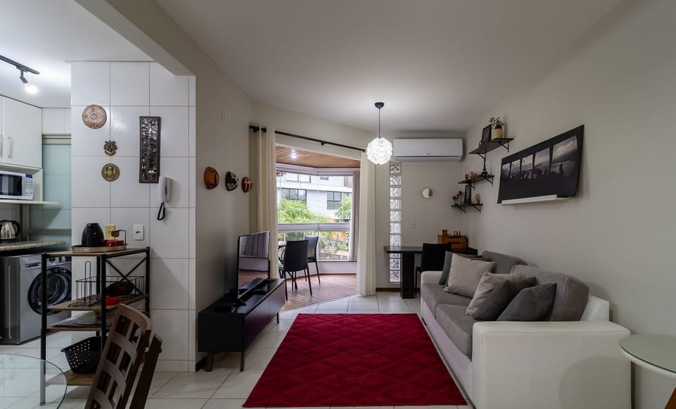 Basic Apartment | Living area