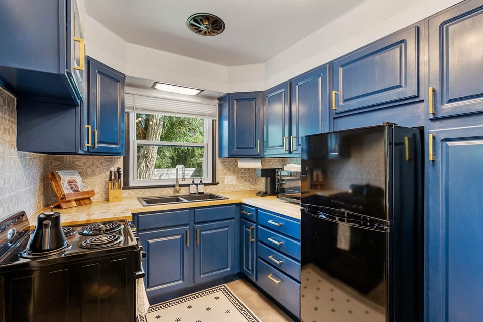 We believe the perfect stay involves the perfect for thought like stocked coffee  and cookbooks.