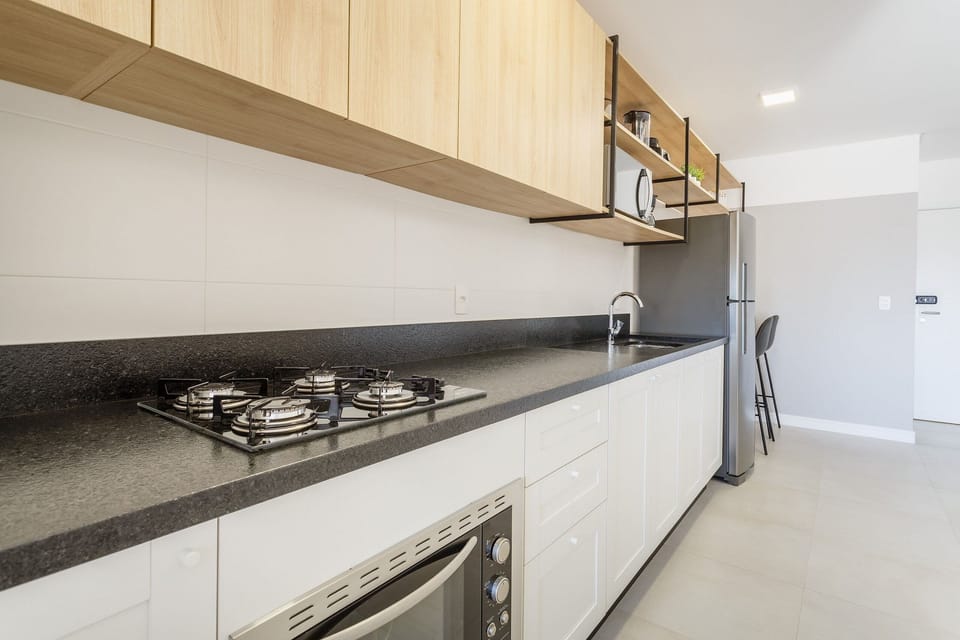 Basic Apartment | Private kitchen | Toaster, cookware/dishes/utensils