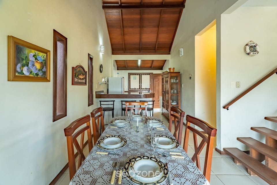 Villa | Dining