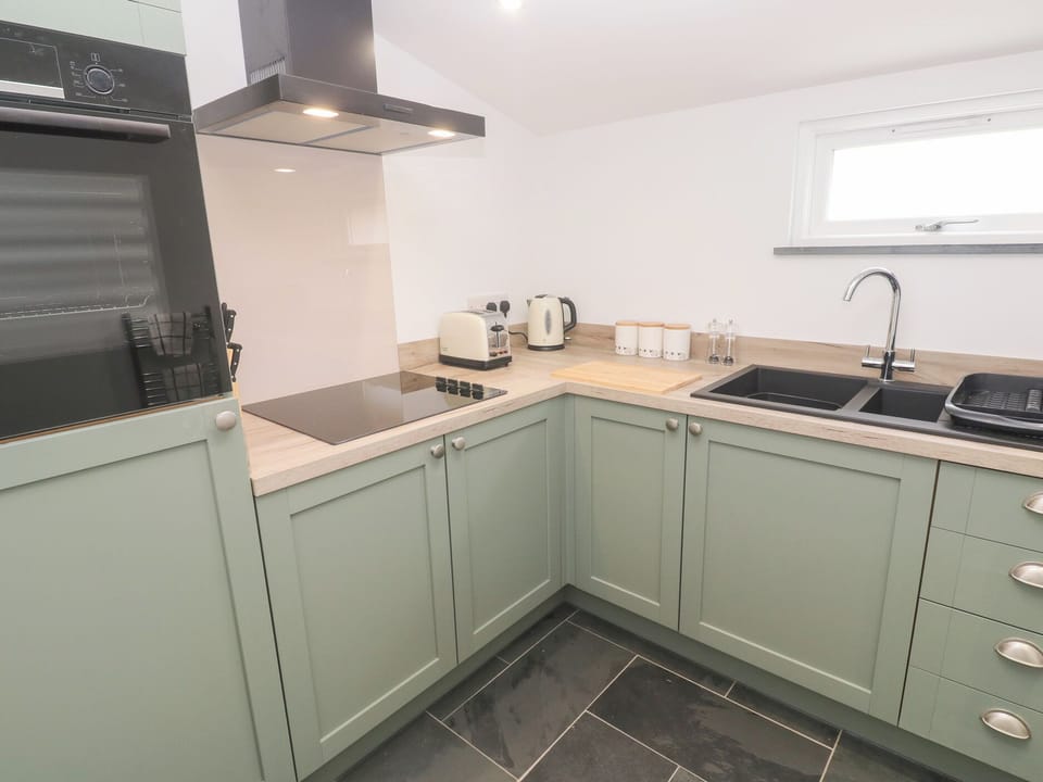 Cottage | Private kitchen | Cookware/dishes/utensils