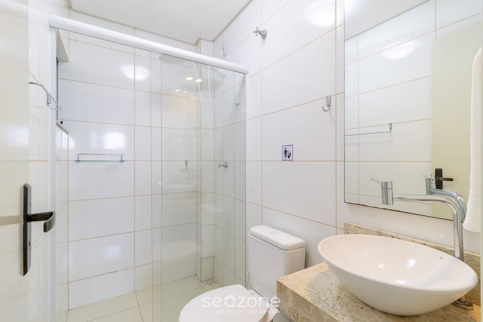 Apartment | Bathroom | Free toiletries