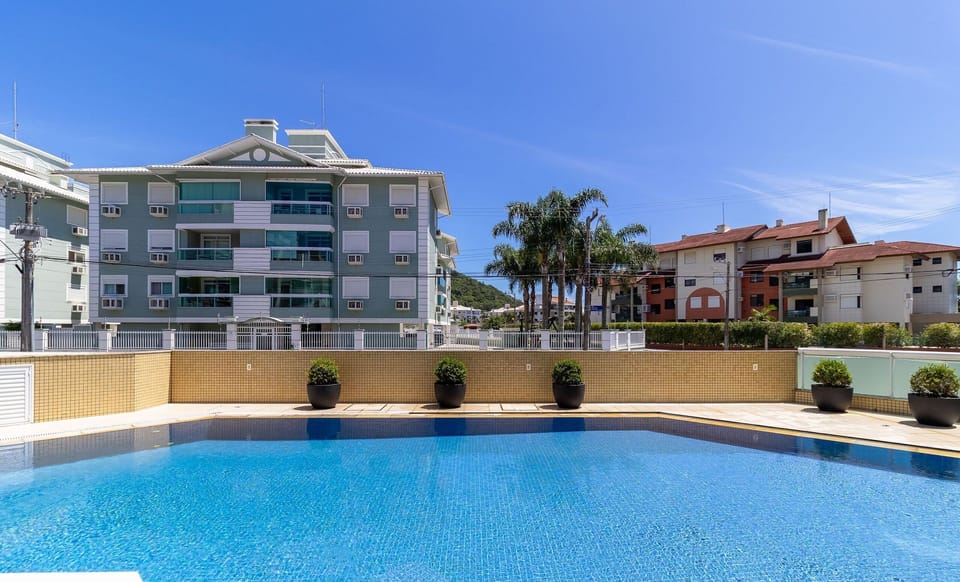 Basic Apartment | Pool