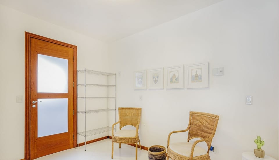 Basic Apartment | Interior