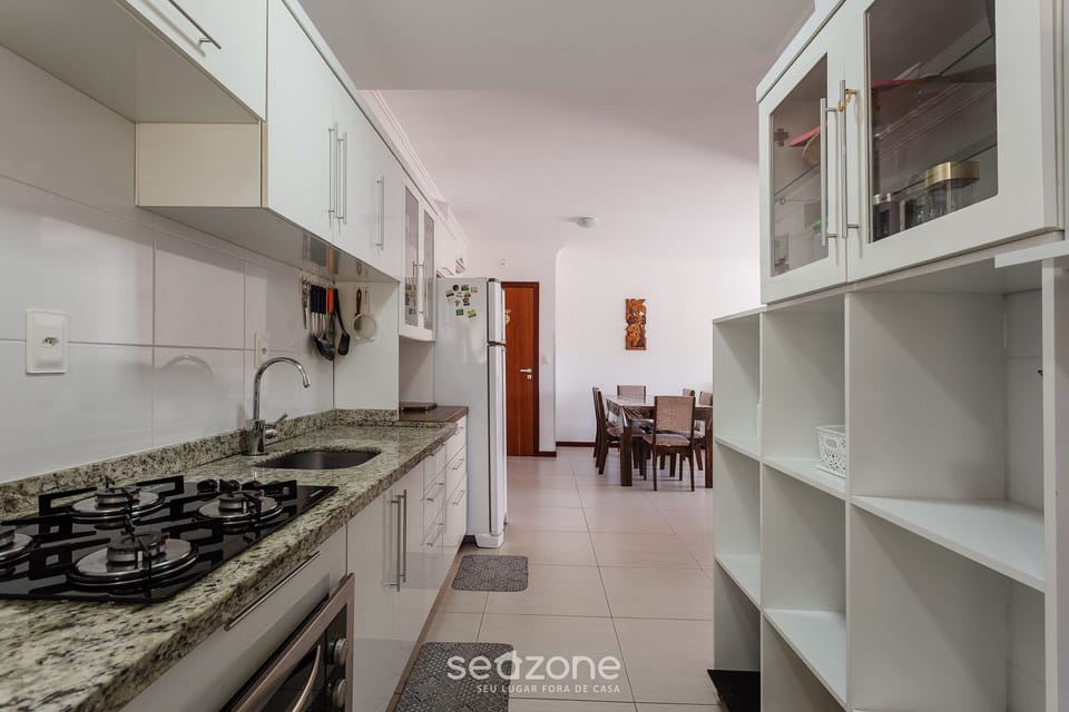 Basic Apartment | Private kitchen | Cookware/dishes/utensils