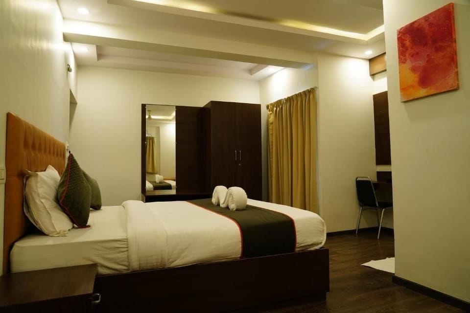 In-room safe, soundproofing, wheelchair access