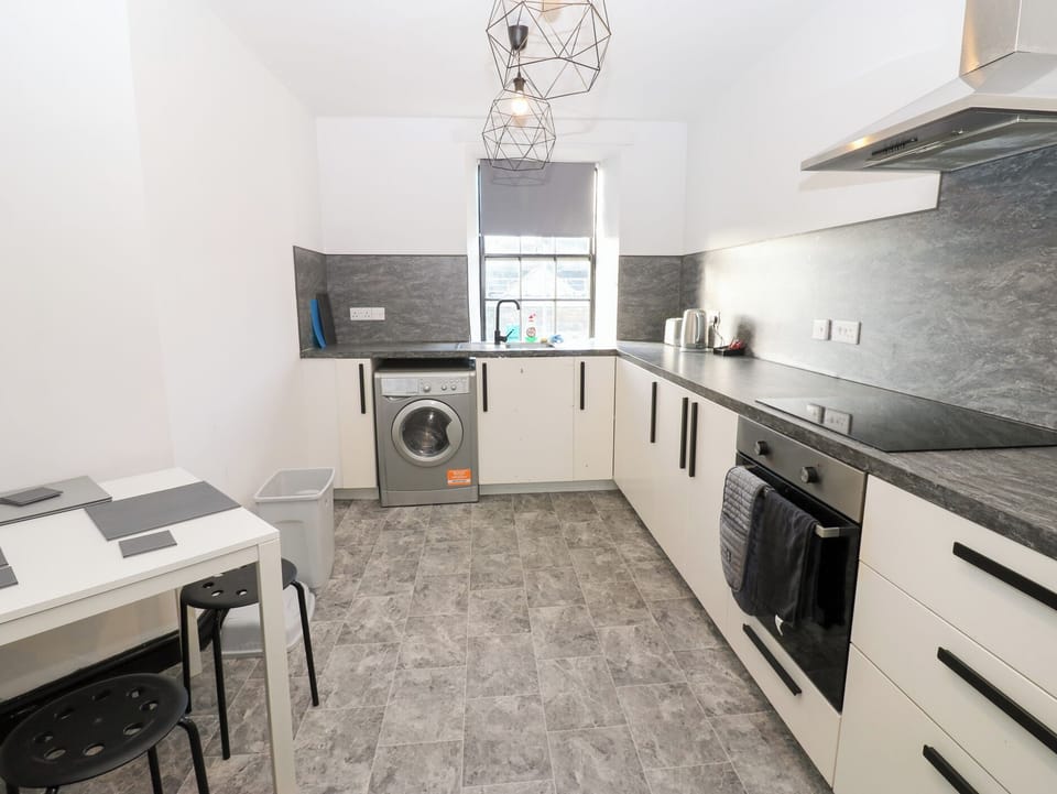 Cottage | Private kitchen | Cookware/dishes/utensils
