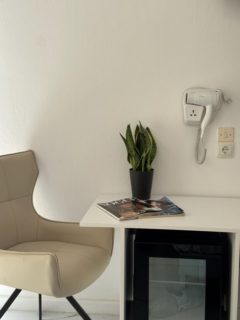 Double or Twin Room, Private Bathroom | Desk, free WiFi