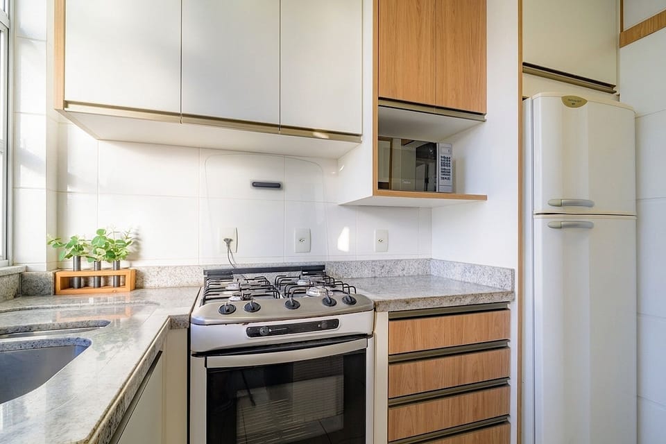 Basic Apartment | Private kitchen | Cookware/dishes/utensils