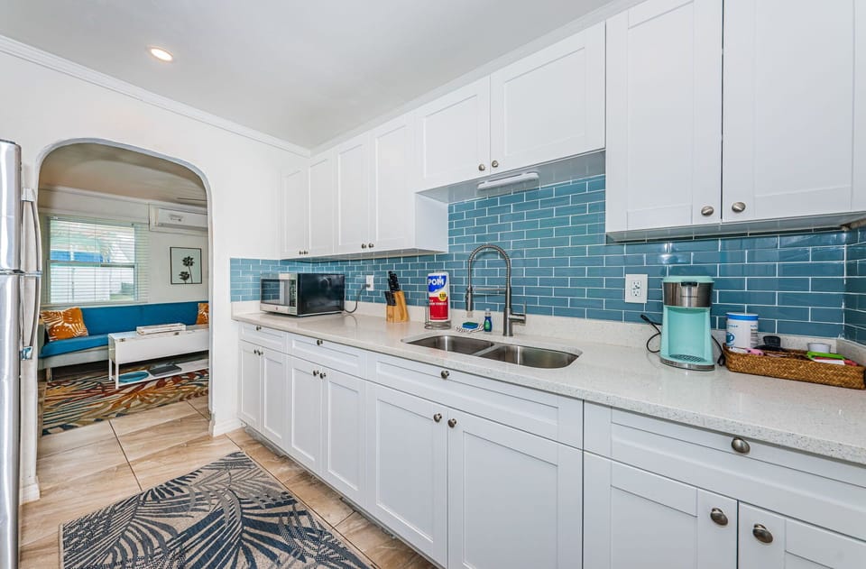 16-web-or-mls-Kitchen204-2