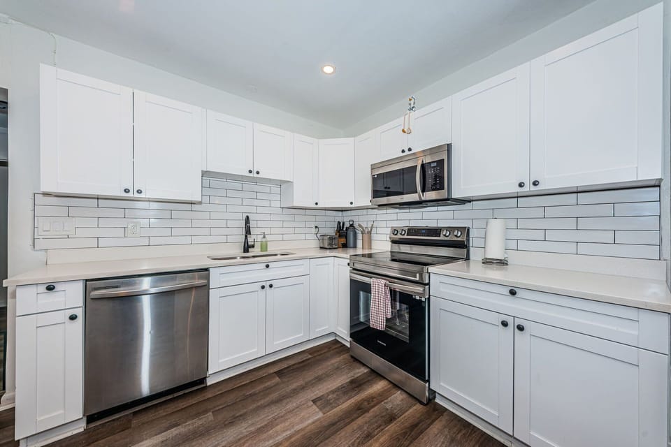 New appliances and backsplash