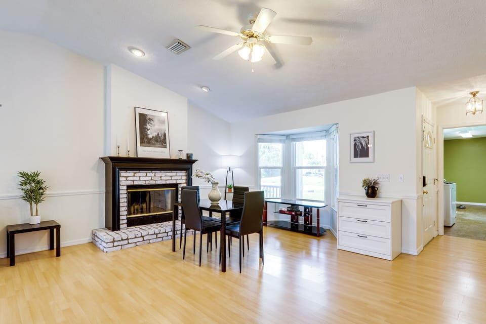 Dining Area | Fireplace