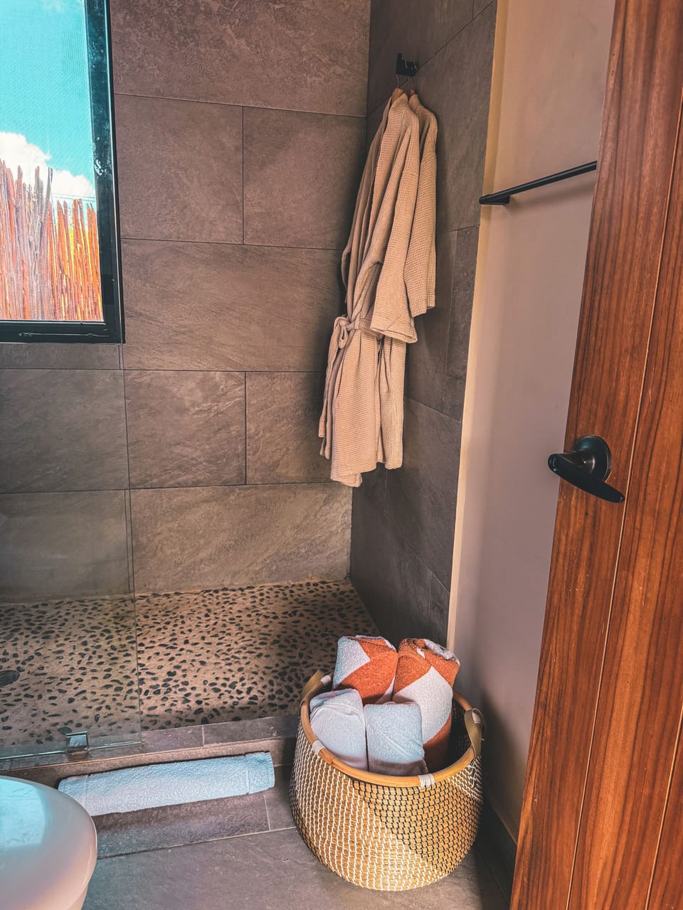 Deluxe Double Room, Balcony, Garden View | Bathroom