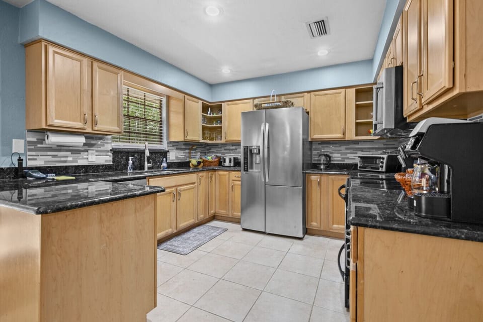 Fully-equipped kitchen- perfect for cooking for a group