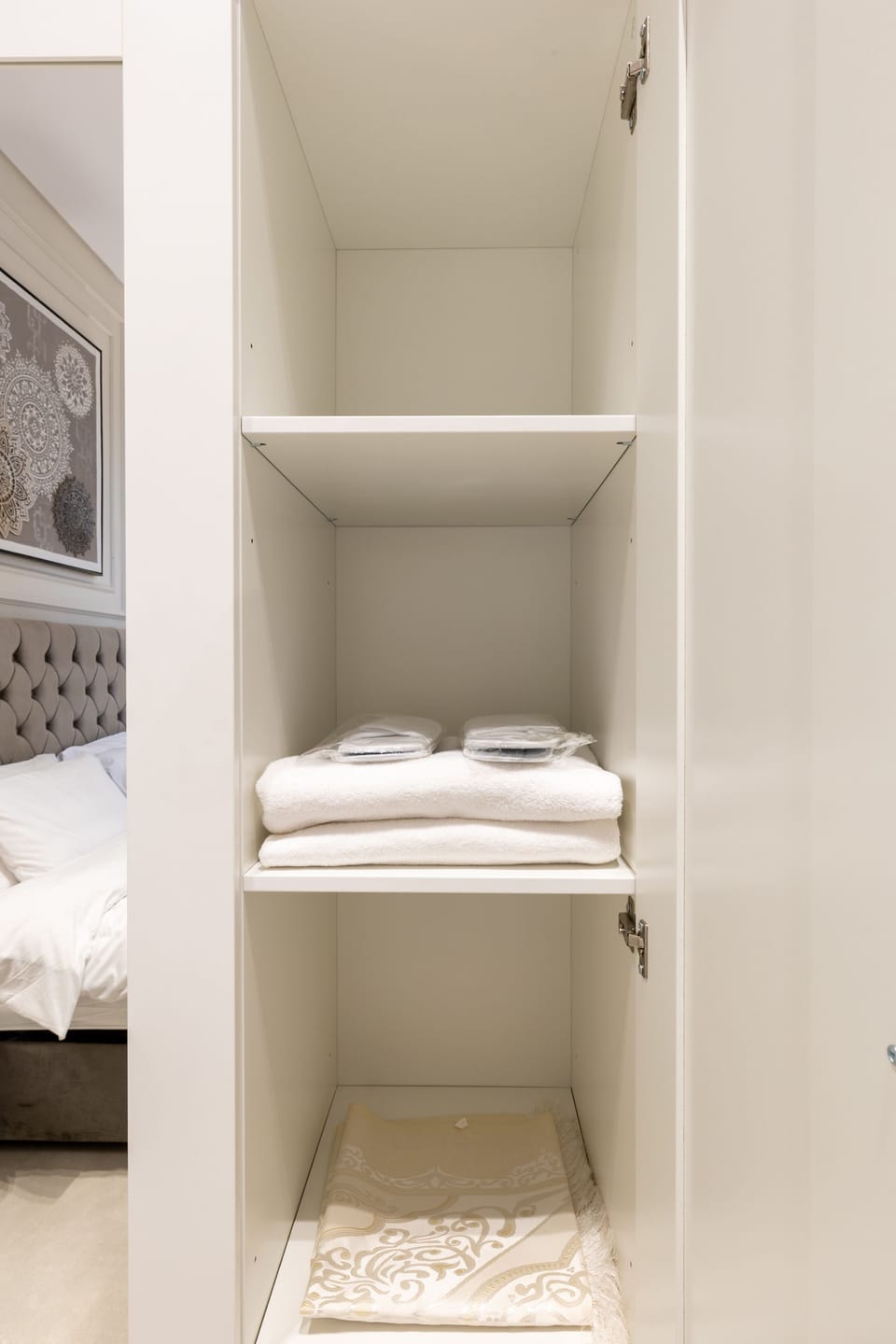 Apartment (1 Bedroom) | Interior