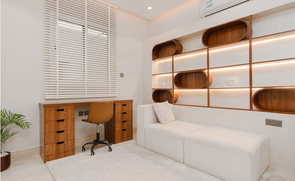 Apartment (3 Bedrooms) | Front of property