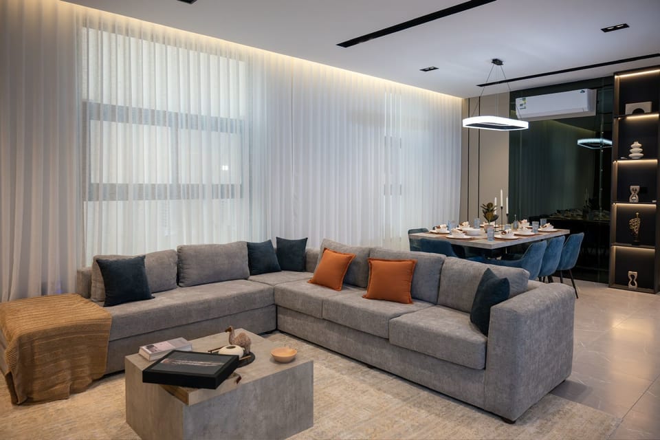 Apartment (3 Bedrooms) | Front of property