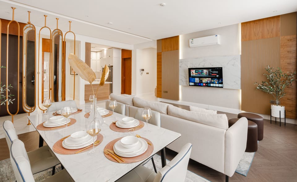 Apartment (2 Bedrooms) | Front of property