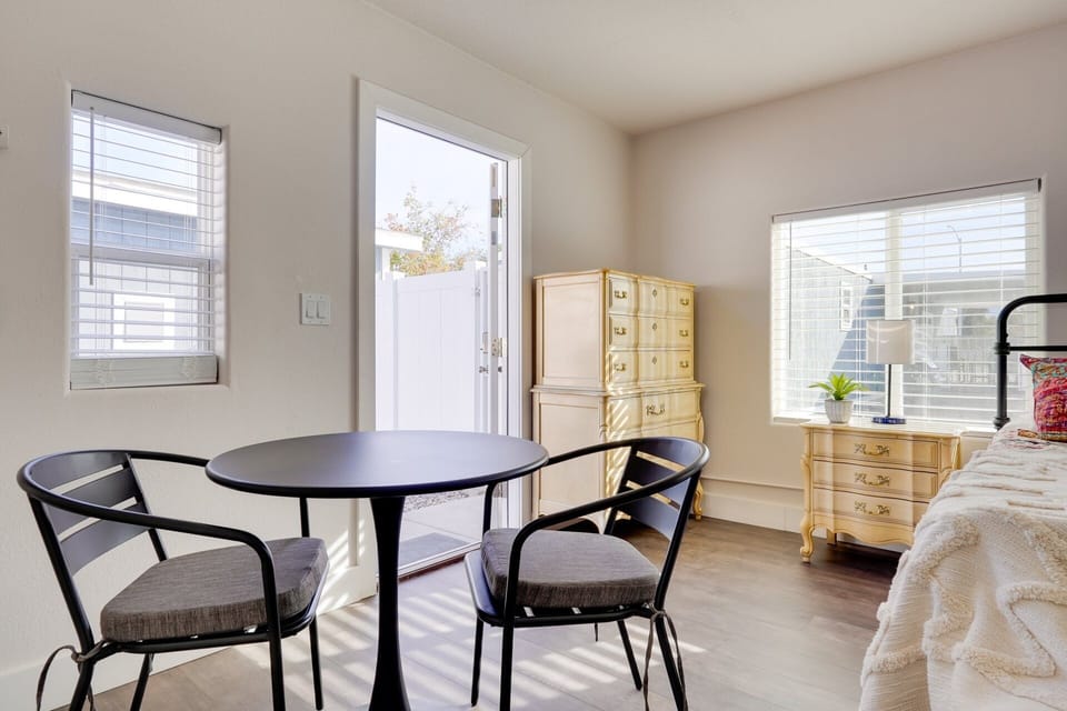 Dining table and there are also 2 TV trays included for extra guests