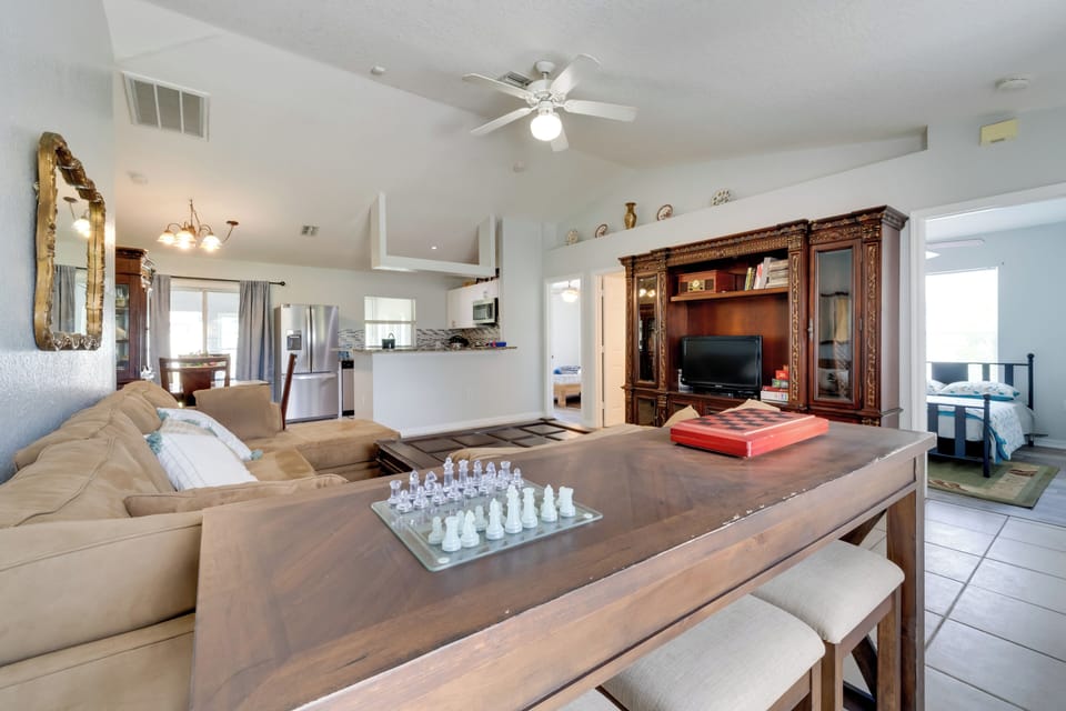 House (3 Bedrooms) | Interior