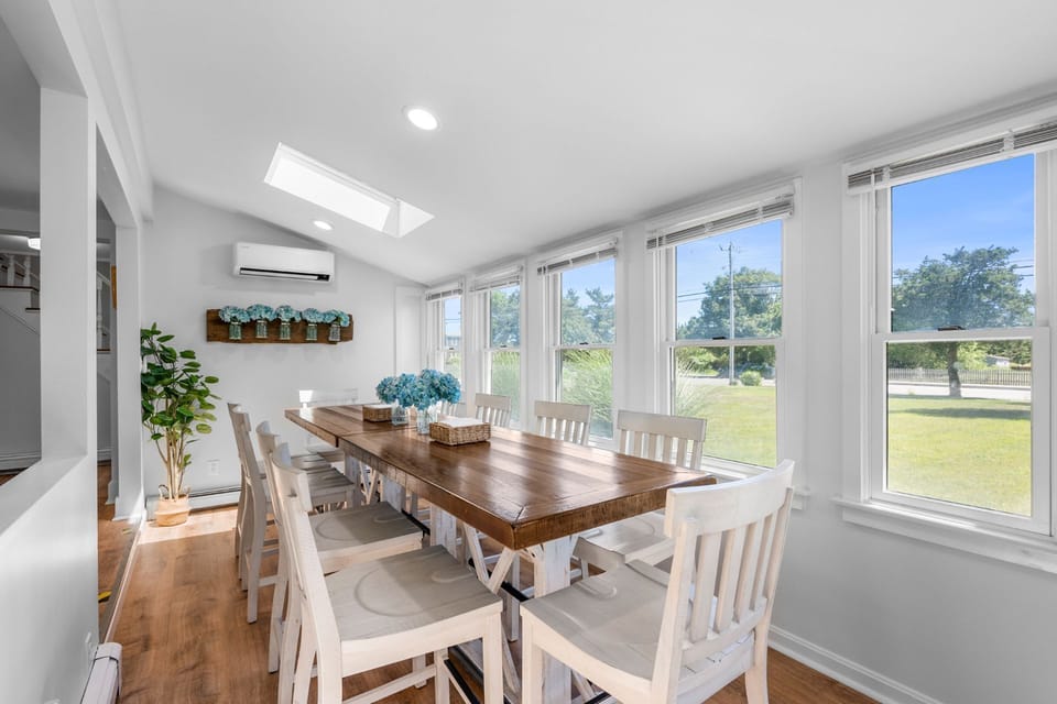Dining area with plenty of seating