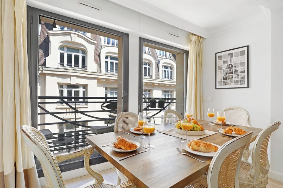 Dining details