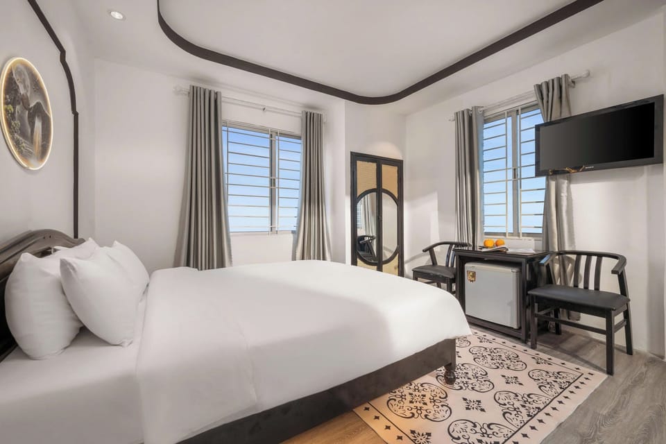 Premium Double Room | Minibar, laptop workspace, free WiFi, bed sheets
