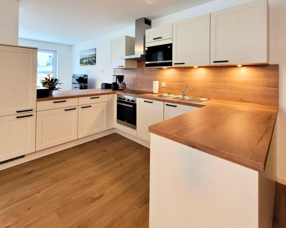 Apartment | Private kitchen | Cookware/dishes/utensils