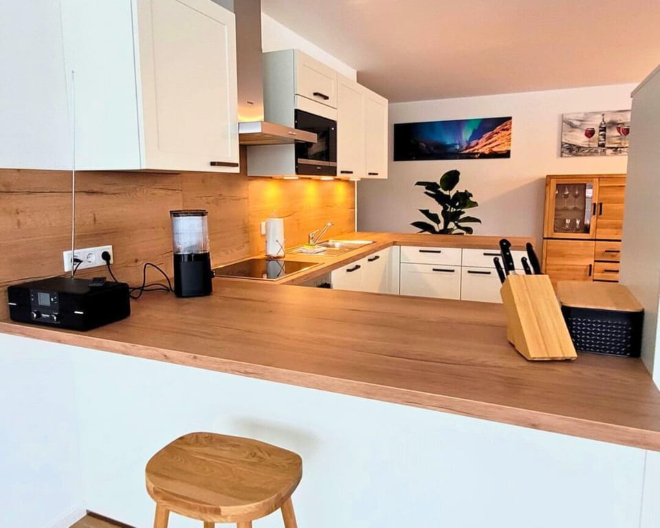 Apartment | Private kitchen | Cookware/dishes/utensils