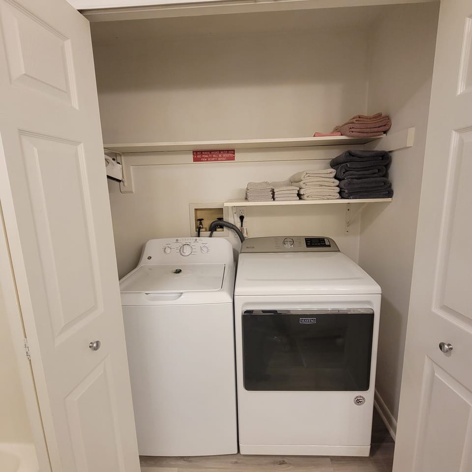 Free In-Unit Laundry: Washer/Dryer