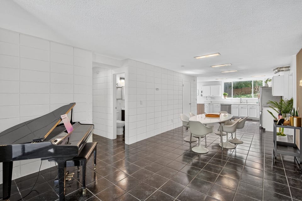 House, 3 Bedrooms | Dining