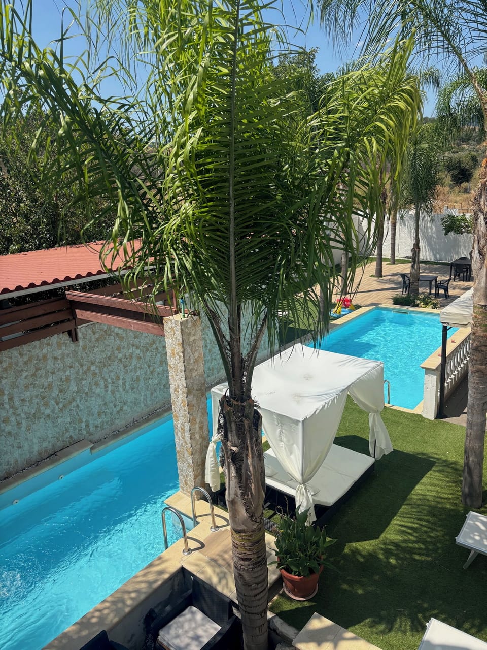 Seasonal outdoor pool