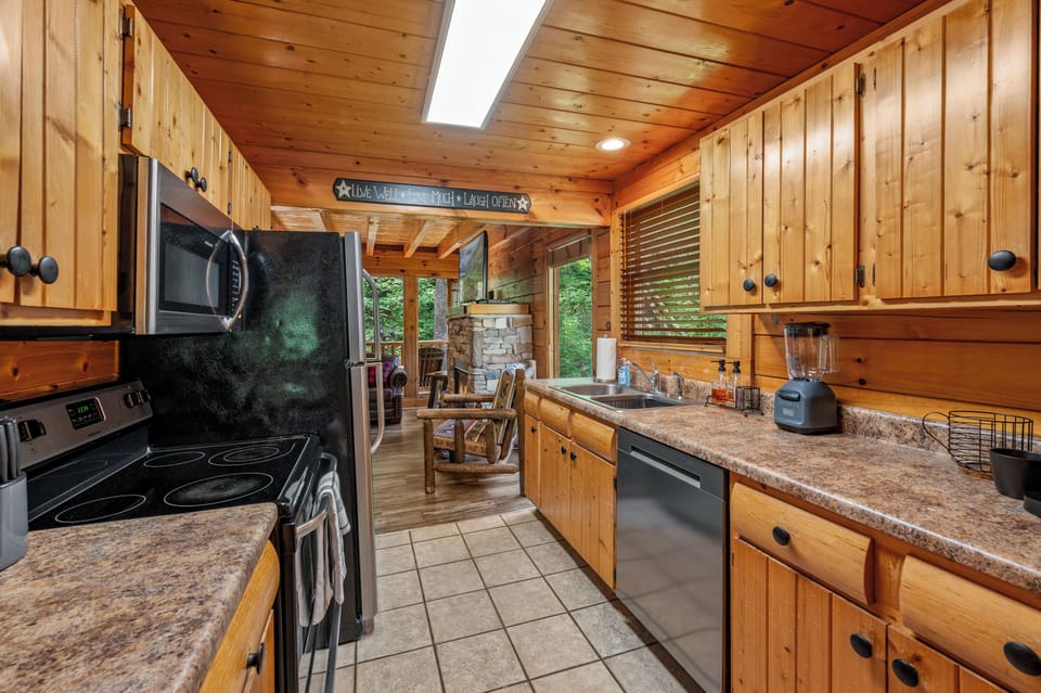 Fully appointed and fully stocked kitchen with everything you need