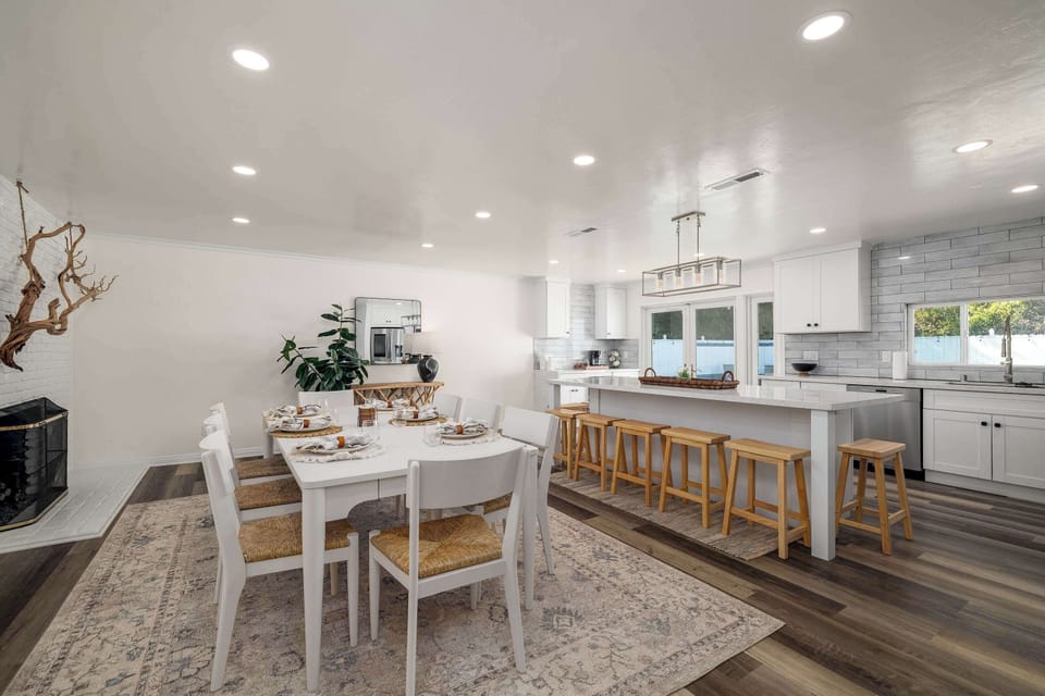 Dining area with seating