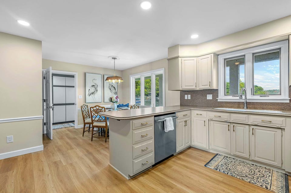 House, Multiple Beds, Patio (Panoramic Paradise) | Private kitchen | Fridge, microwave, oven, stovetop