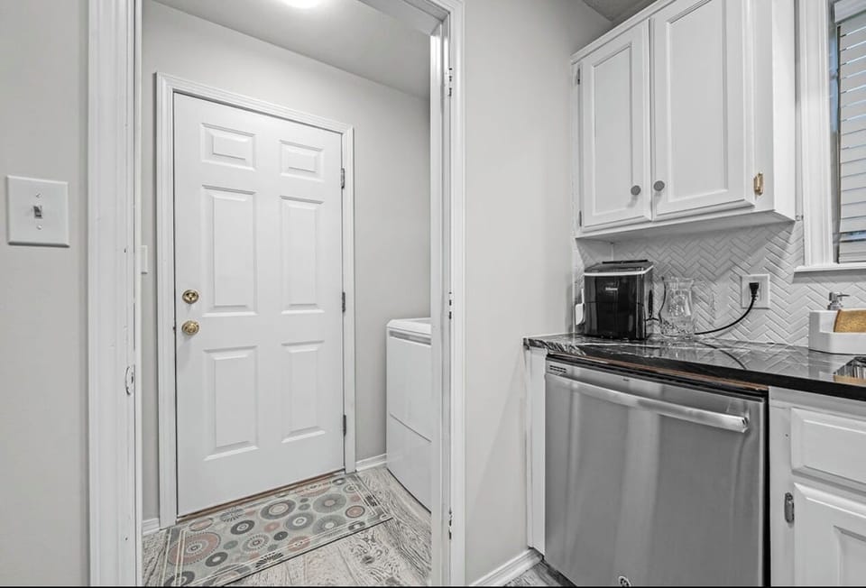 Kitchen & laundry room kit