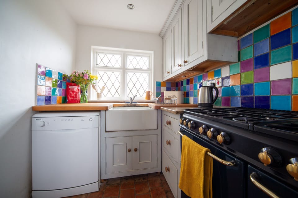 Penrose Cottage in Crackington Haven, Bude. Ground floor: Charming country kitchen