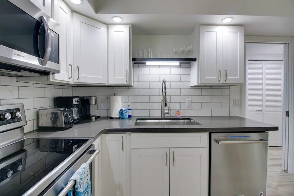 Full Kitchen