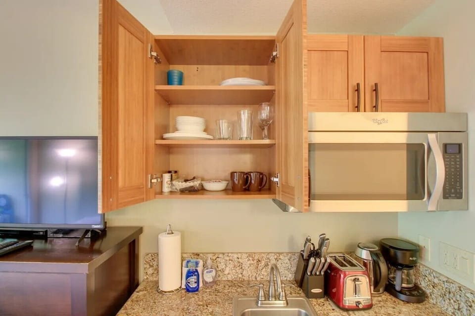 Studio Kitchenette