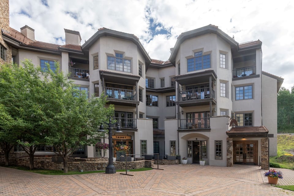 Exterior - A serene condo in the heart of the Village core offers the ultimate blend of comfort, convenience, and alpine charm
