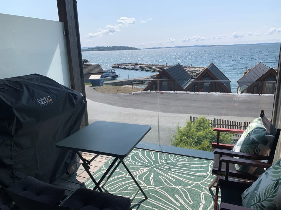 Upstairs terrace with BBQ