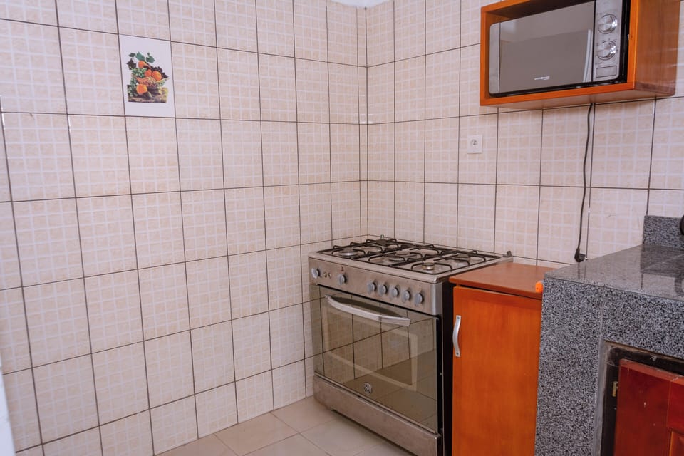 Apartment, 1 Bedroom, Balcony, Garden View | Private kitchen