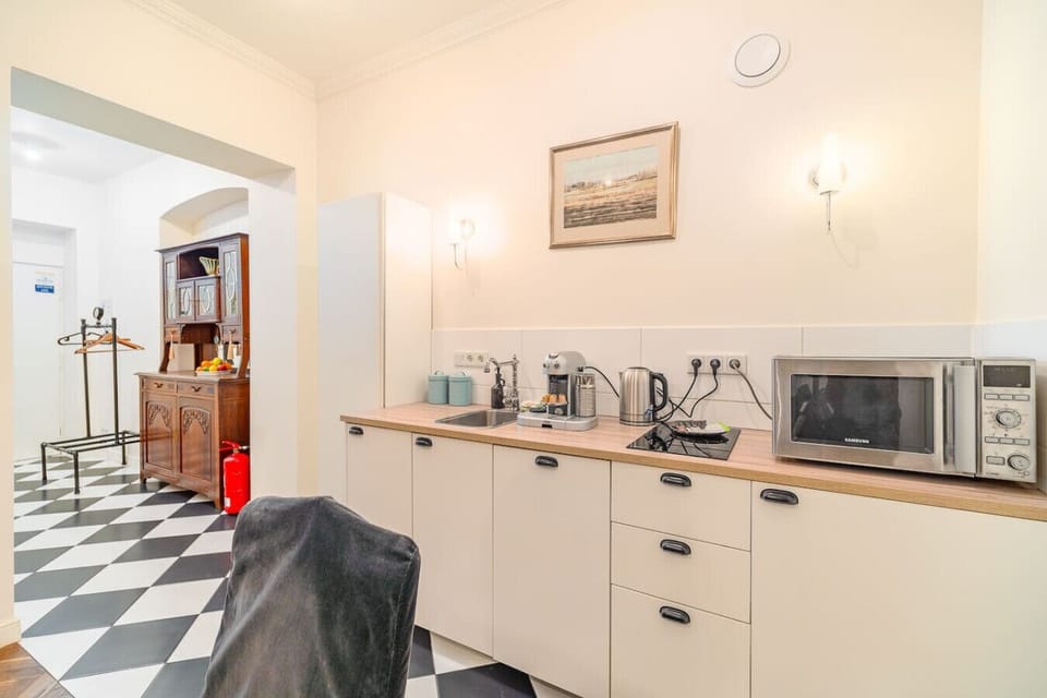 Fully Equipped Kitchen | Book Now with RENTUJEMY.COM