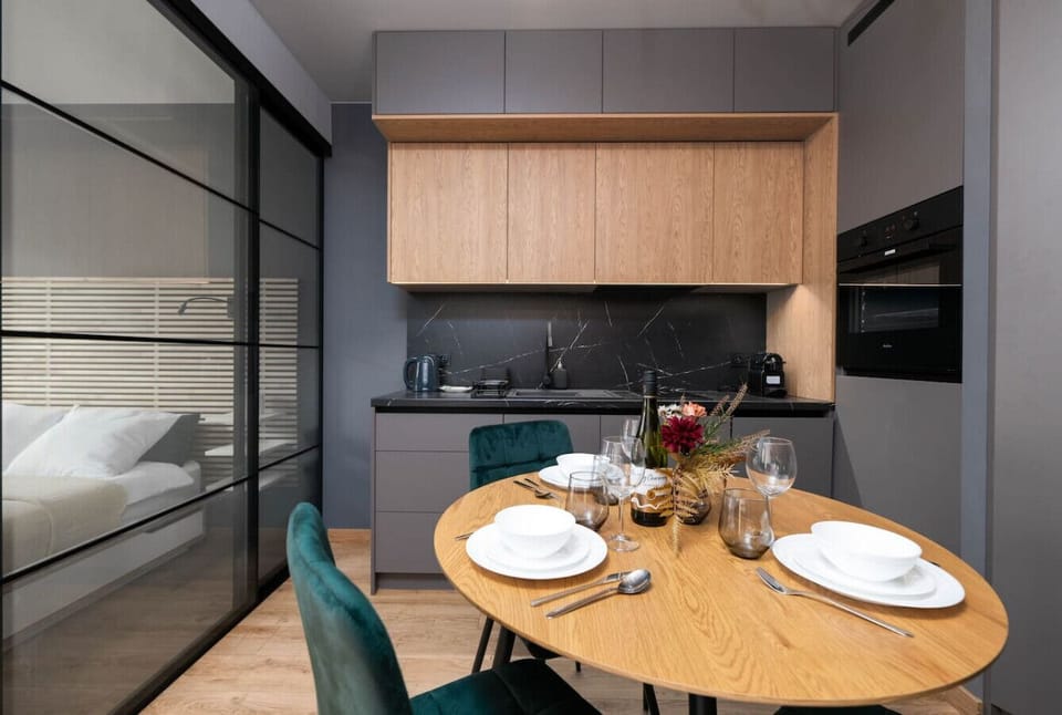 Modern 35m2 Suite Perfect for a Couple | Book Now with RENTUJEMY
