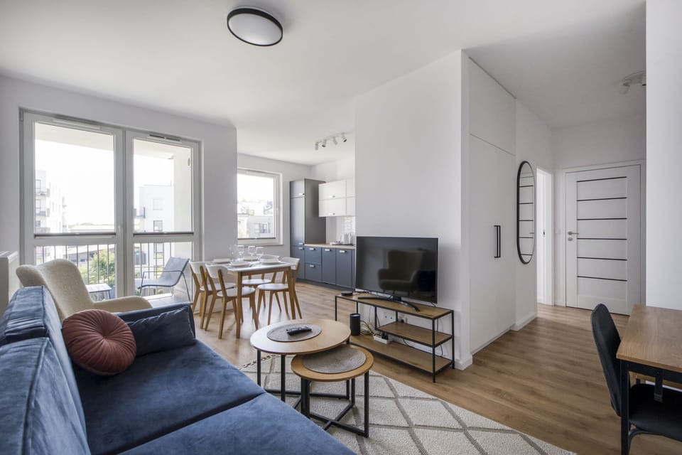 Deluxe Apartment | Blackout drapes, iron/ironing board, free WiFi