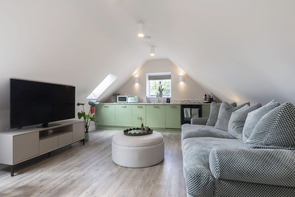 Living Room / Lounge