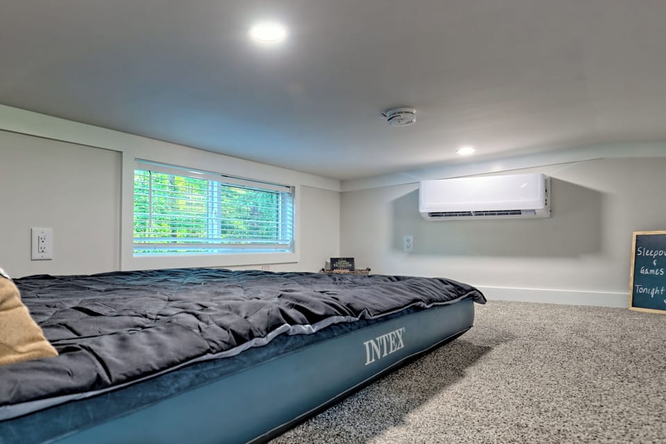 Queen mattress in loft
A-Frame queen mattress in loft